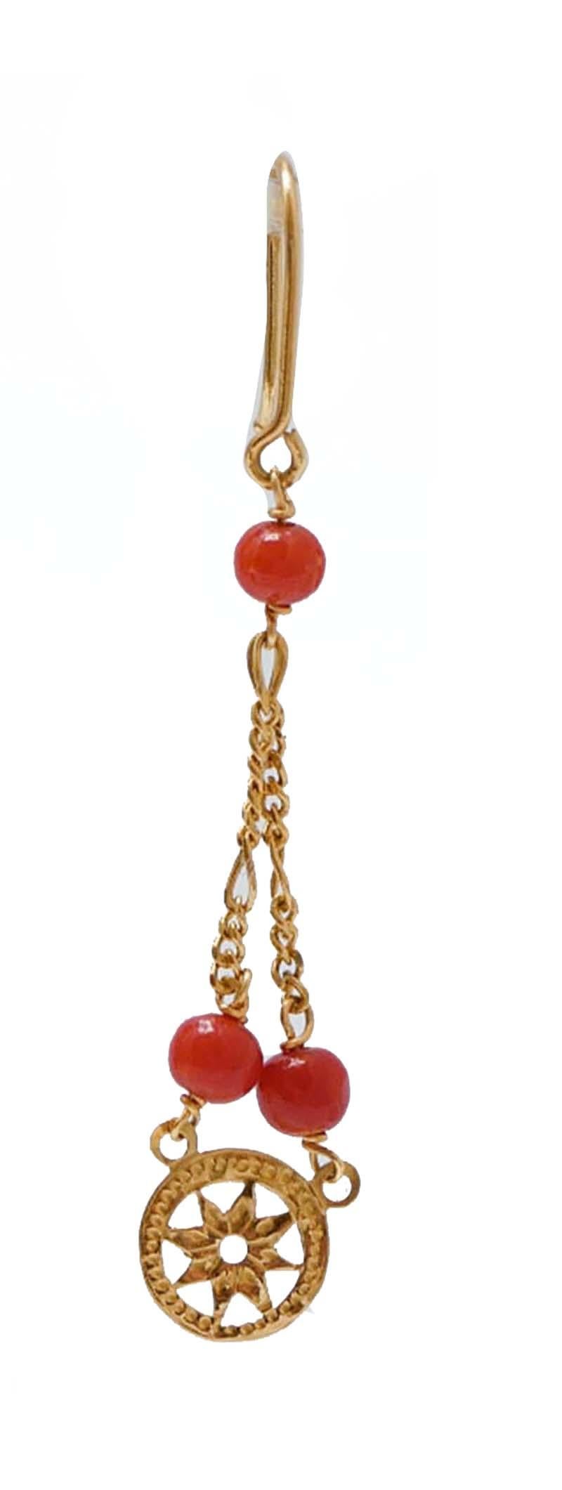 Incredibili orecchini con struttura in oro giallo 18 kt montati con sfere di corallo.
Questi orecchini sono stati realizzati totalmente a mano da maestri orafi italiani e sono in perfette condizioni.
Corallo 0.60 gr
Peso totale 2.00 gr
RF  