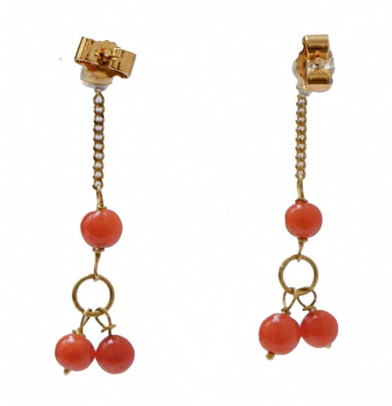 Retro Coral, 18 Karat Yellow Gold Earrings. For Sale