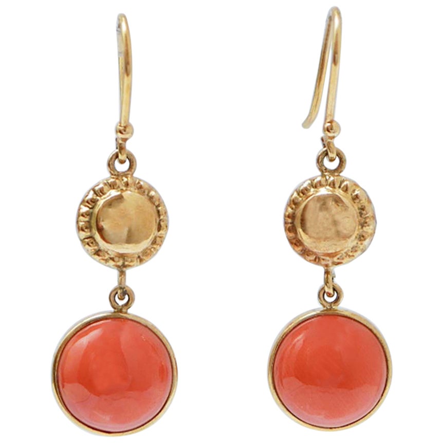 Coral, Pendientes de Oro Amarillo de 18 Kilates.