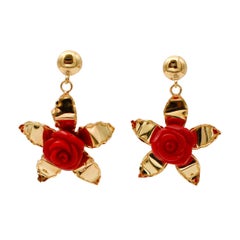 Retro Coral, 18 Karat Yellow Gold Flower Shape Dangle Earrings