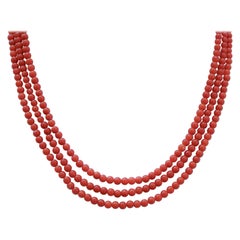 Coral, 18 Karat Yellow Gold Multi-Strands Necklace.