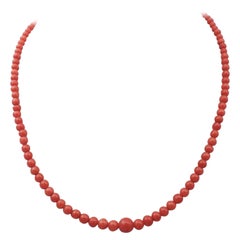 Coral, 18 Karat Yellow Gold Necklace