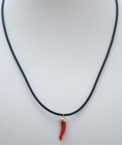 Coral, 18 Karat Yellow Gold Pendant.