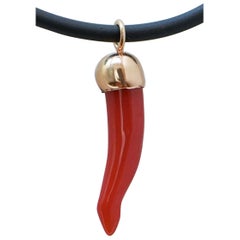 Coral, 18 Karat Yellow Gold Pendant.