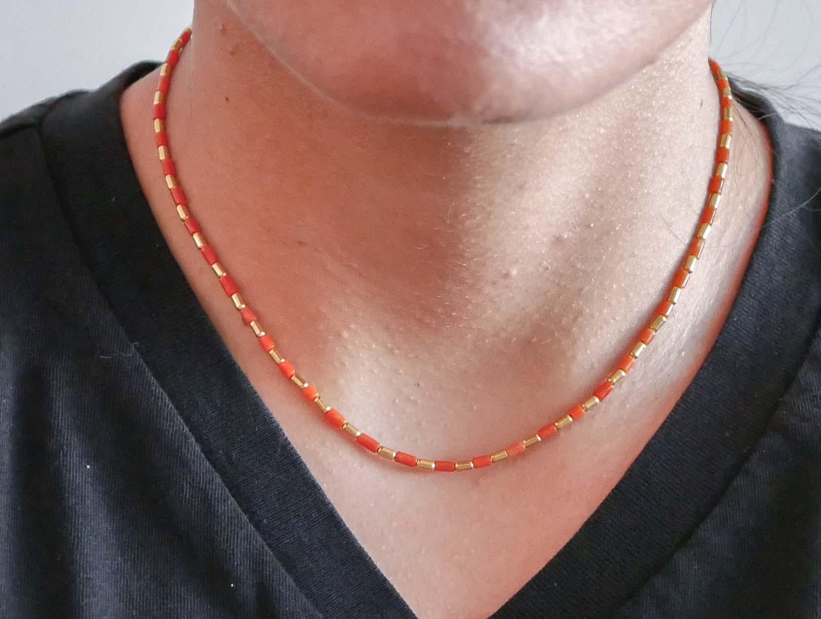 Coral, 18 Karat Yellow Gold Retrò Necklace. In Good Condition For Sale In Marcianise, Marcianise (CE)