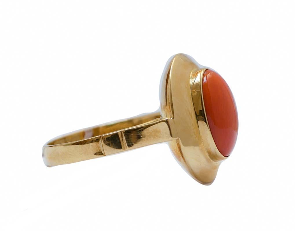 Fantastic retrò ring in 18 kt yellow gold structure mounted with a coral.
This ring was totally handmade by Italian master goldsmiths and it is in perfect conditions.
Coral 0.70 gr
Total Weight 5.50 gr
RF  +UOAR
RK.AUAA88
Italian Size 17
Usa Size