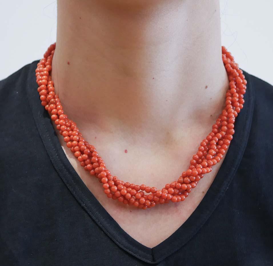 Corallo, collana Torchon in oro giallo 18 carati. In condizioni buone in vendita a Marcianise, Marcianise (CE)