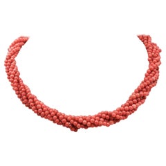 Coral, 18 Karat Yellow Gold Torchon Necklace