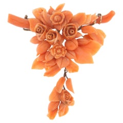 Coral 9 Karat Yellow Gold Brooch