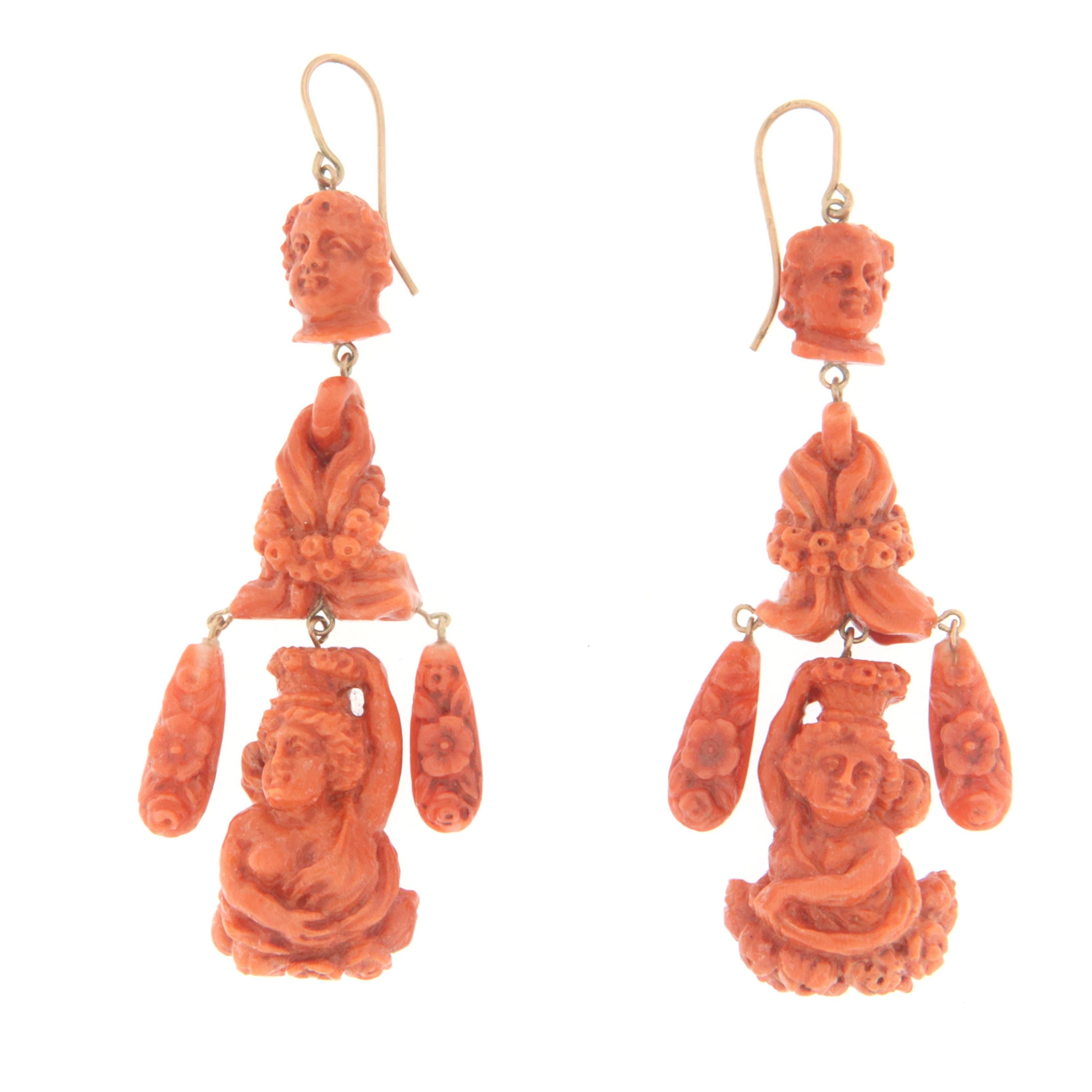Coral 9 Karat Yellow Gold Drop Earrings In New Condition For Sale In Marcianise, IT