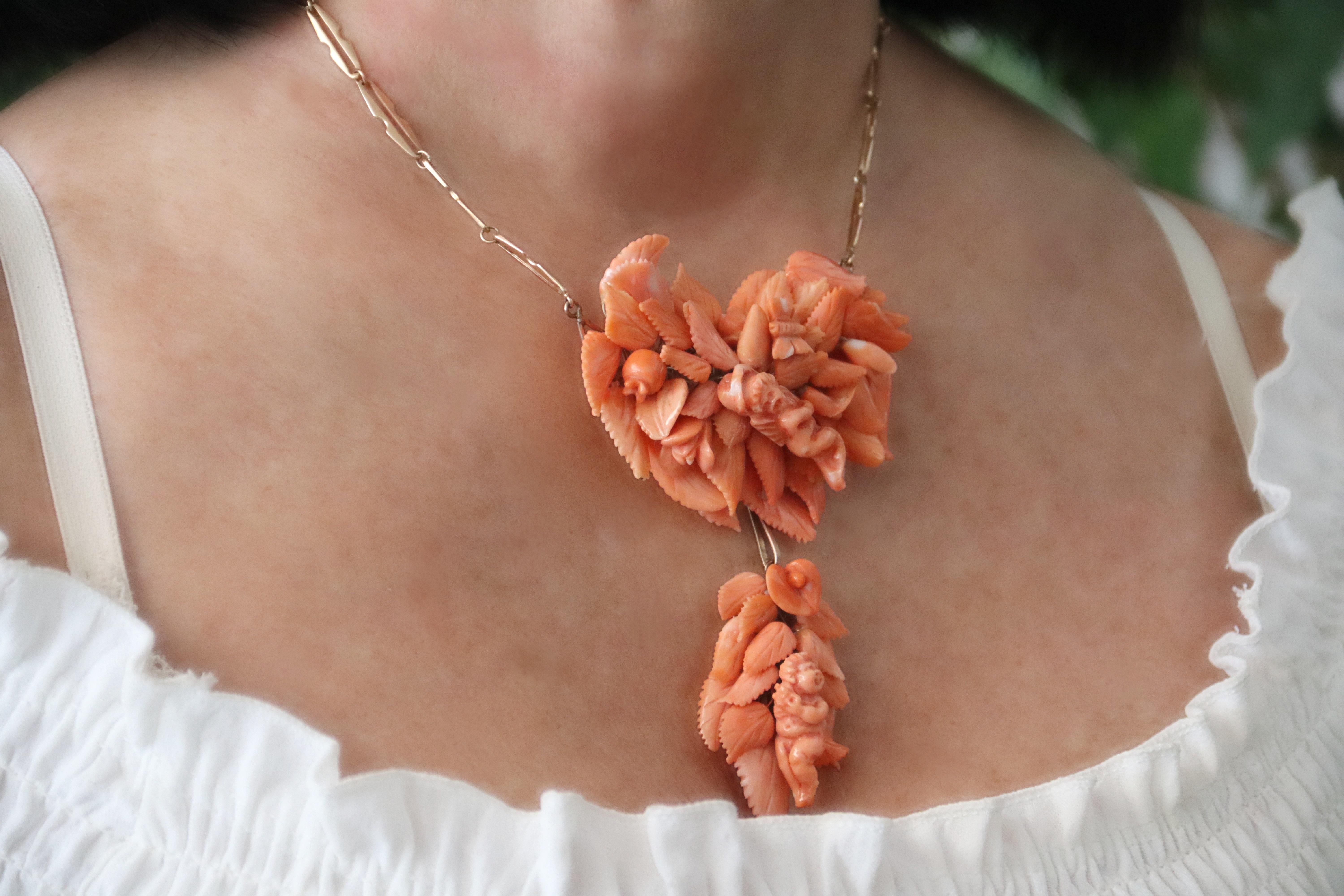 Coral 9 Karat Yellow Gold Pendant Necklace For Sale 2