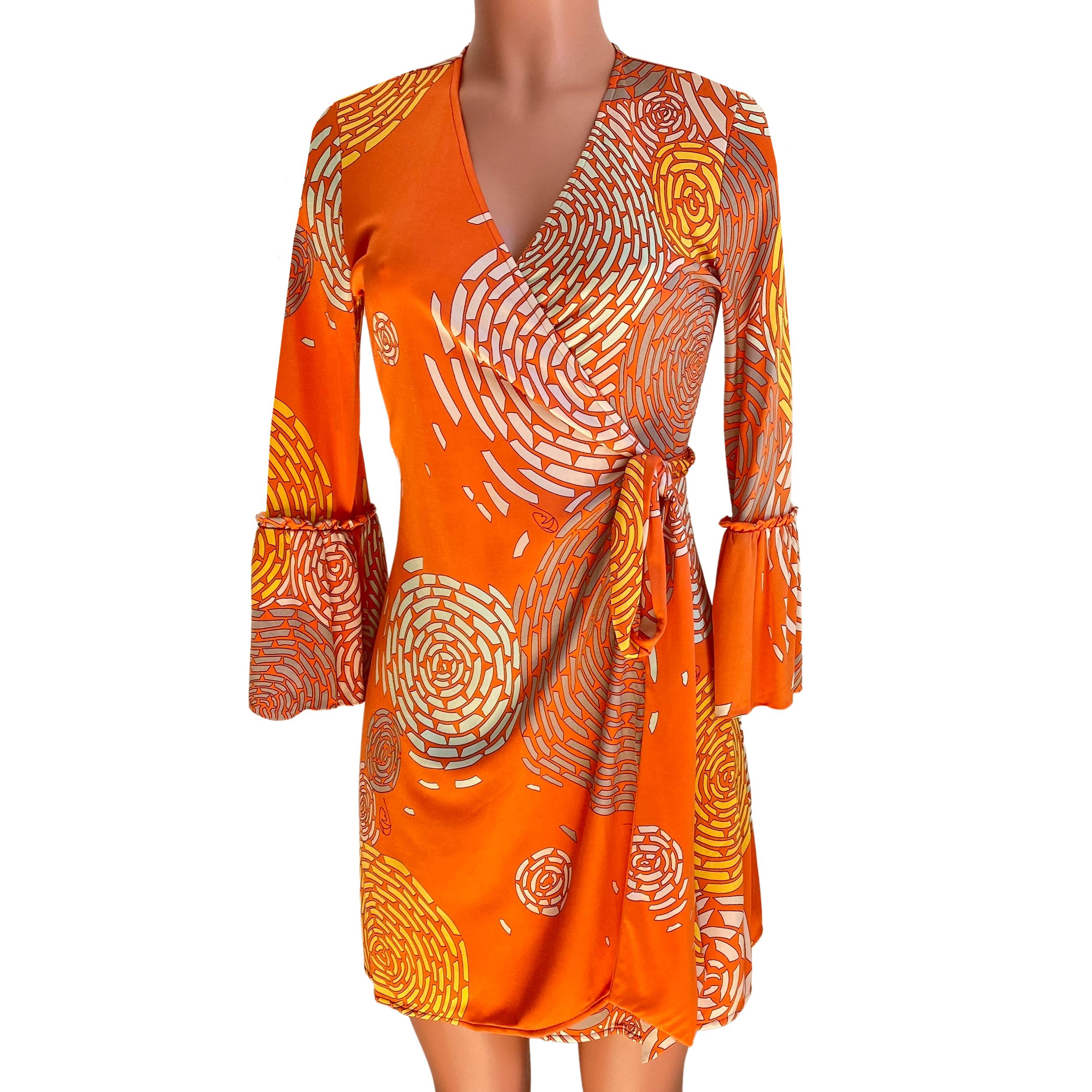 Coral Orange Floral Print Silk Jersey Mini Wrap dress FLORA KUNG - NWT In New Condition For Sale In Boston, MA