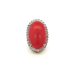 Anello aureola con corallo e diamanti