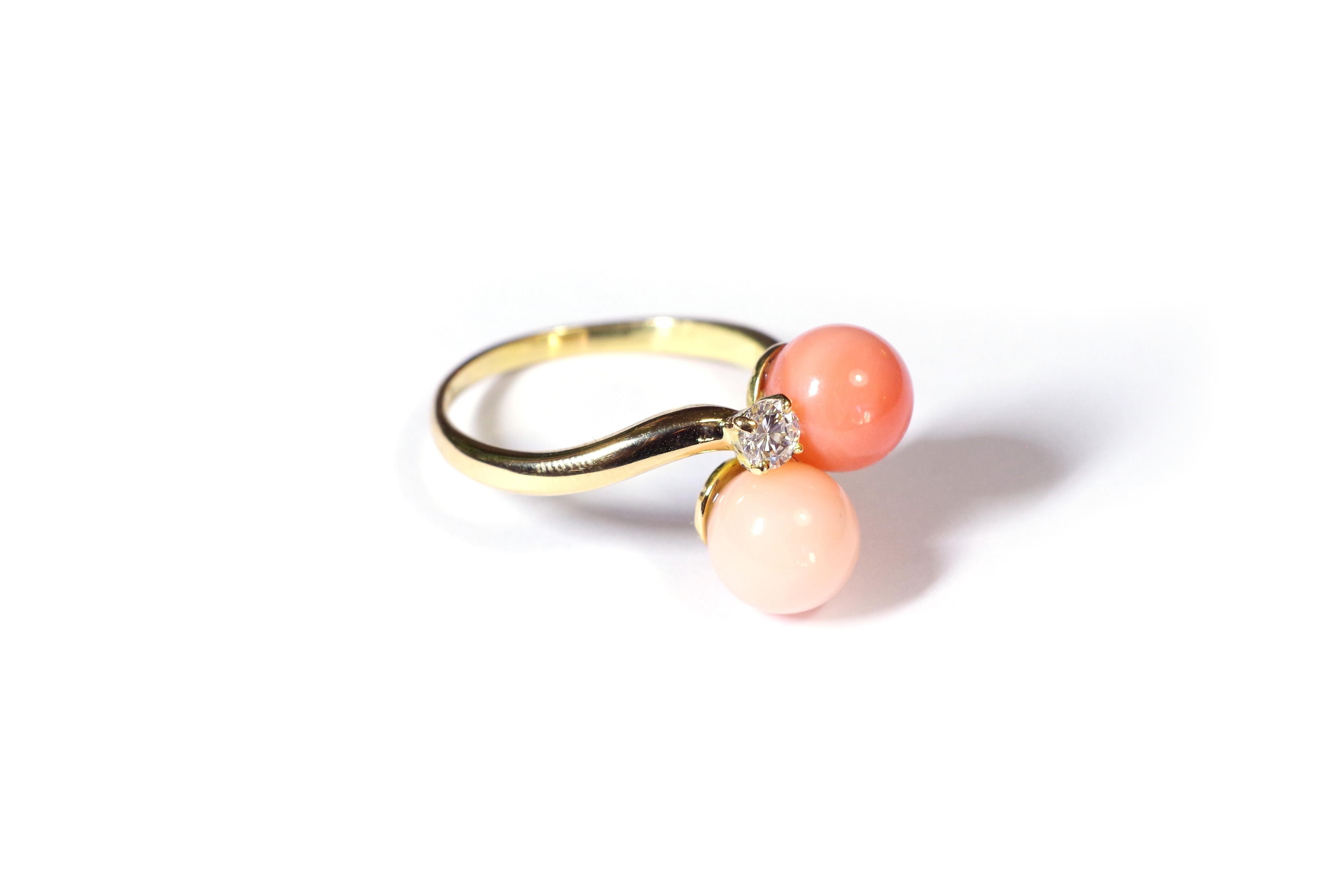 Contemporary Coral and Diamond Ring in 18k Gold, Angel Skin Coral