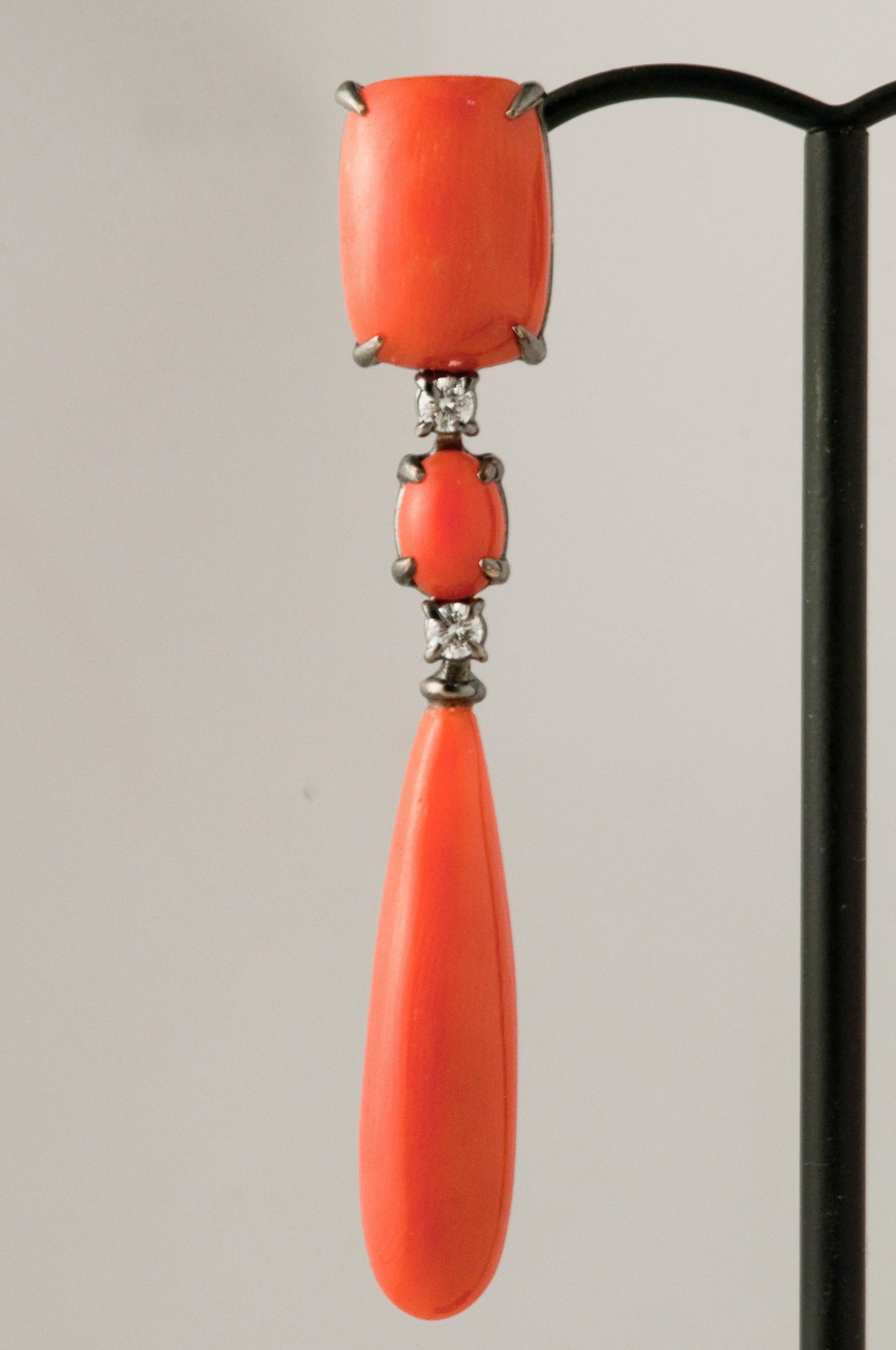 Coral and Diamonds 0.32 Carat Chandelier Earring with Black Gold In New Condition In Vannes, FR