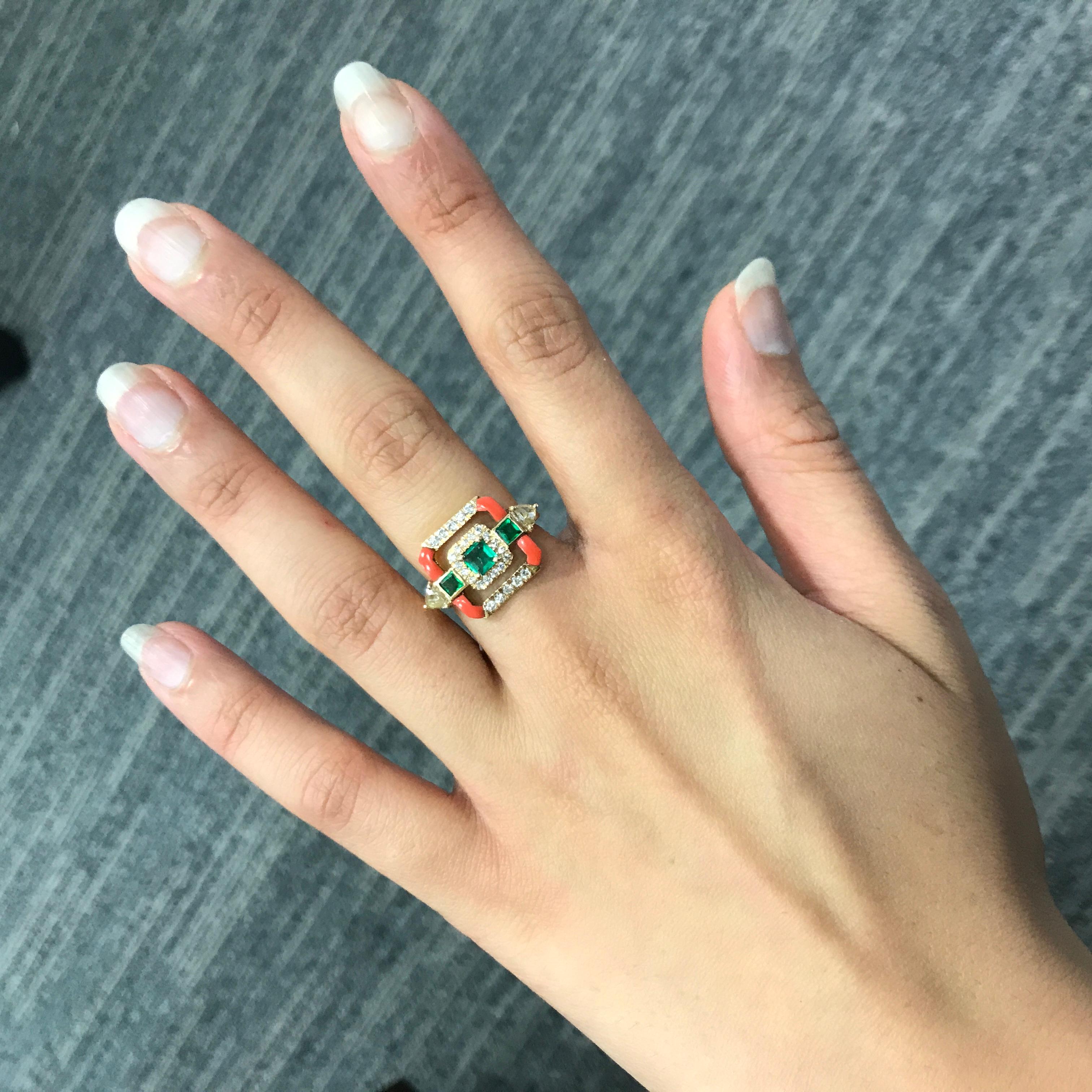 Art Deco Coral and Emerald Ring in 18 Karat Yellow Gold