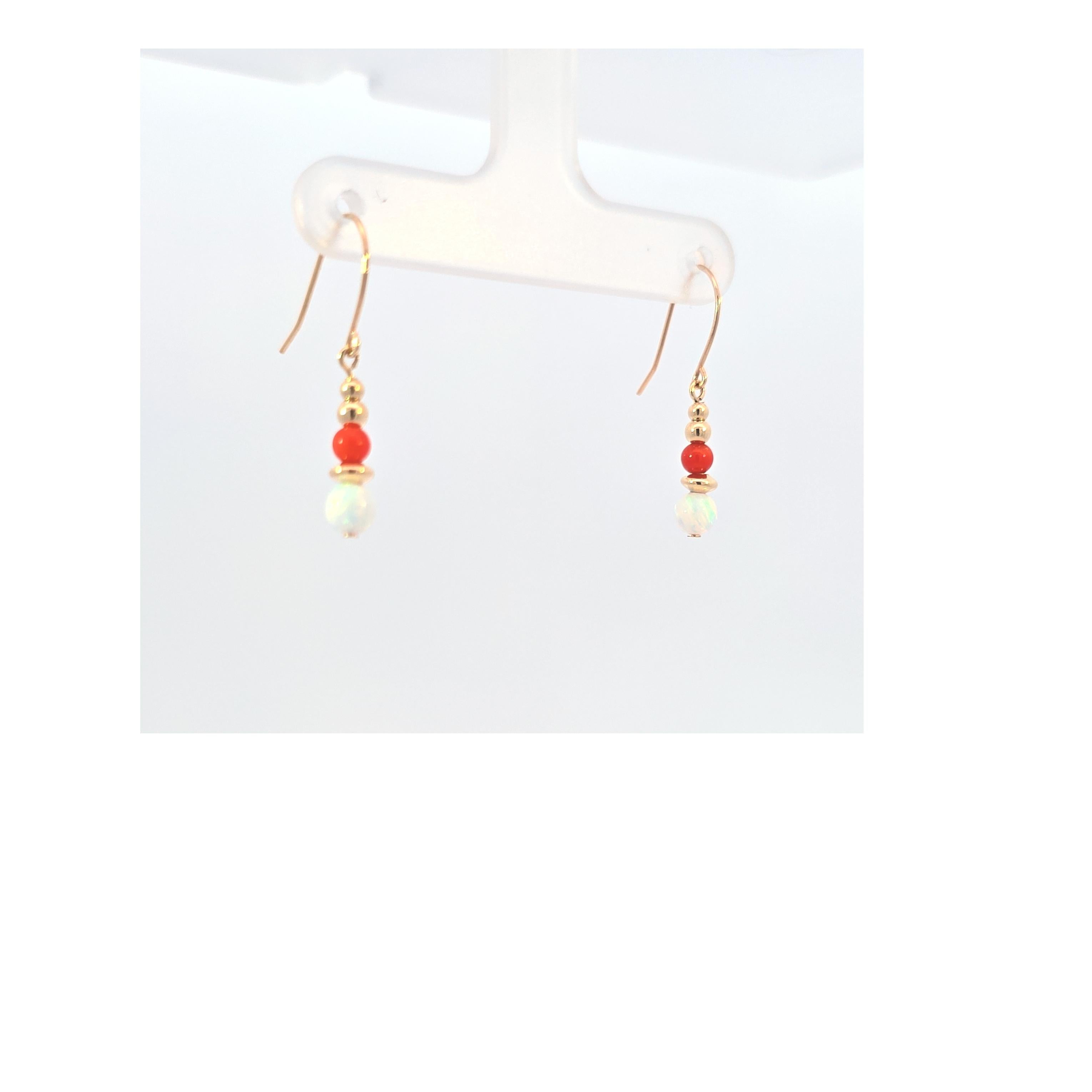 Orecchini di corallo e opale in oro 14 carati in vendita 1