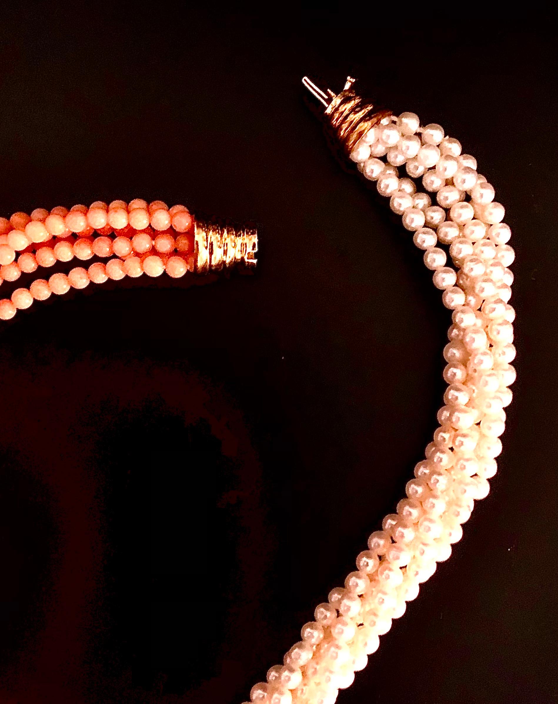 Coral and pearl twin necklace/choker In Excellent Condition For Sale In New Orleans, LA