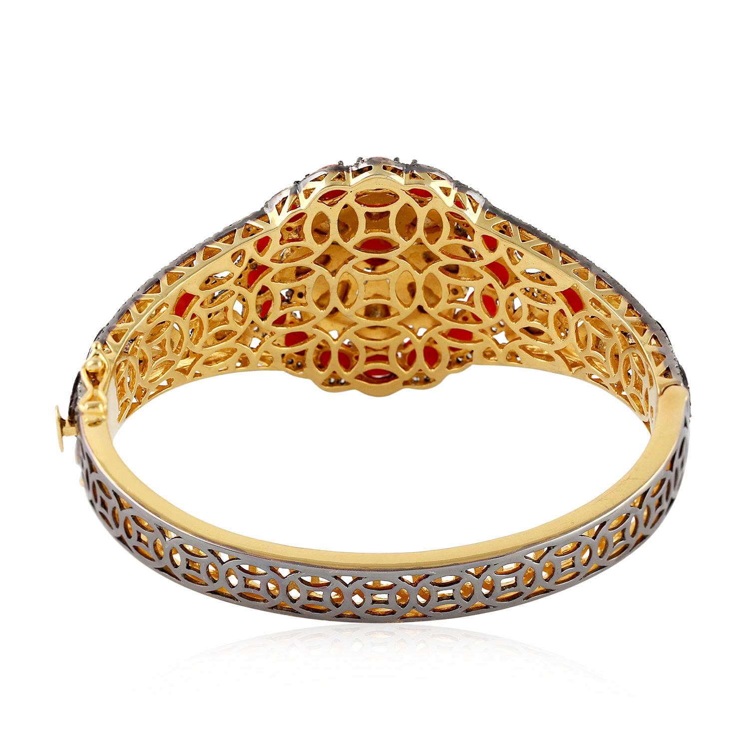 Bracciale in corallo e diamanti rosati in argento e oro In condizioni Nuovo in vendita a New York, NY