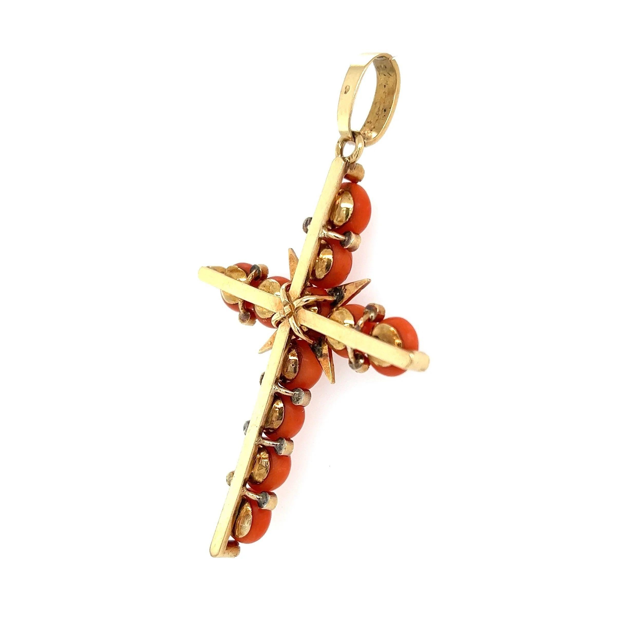 Coral and Seed Pearl Antique French Gold Cross Pendant Estate Fine Jewelry In Excellent Condition For Sale In Montreal, QC