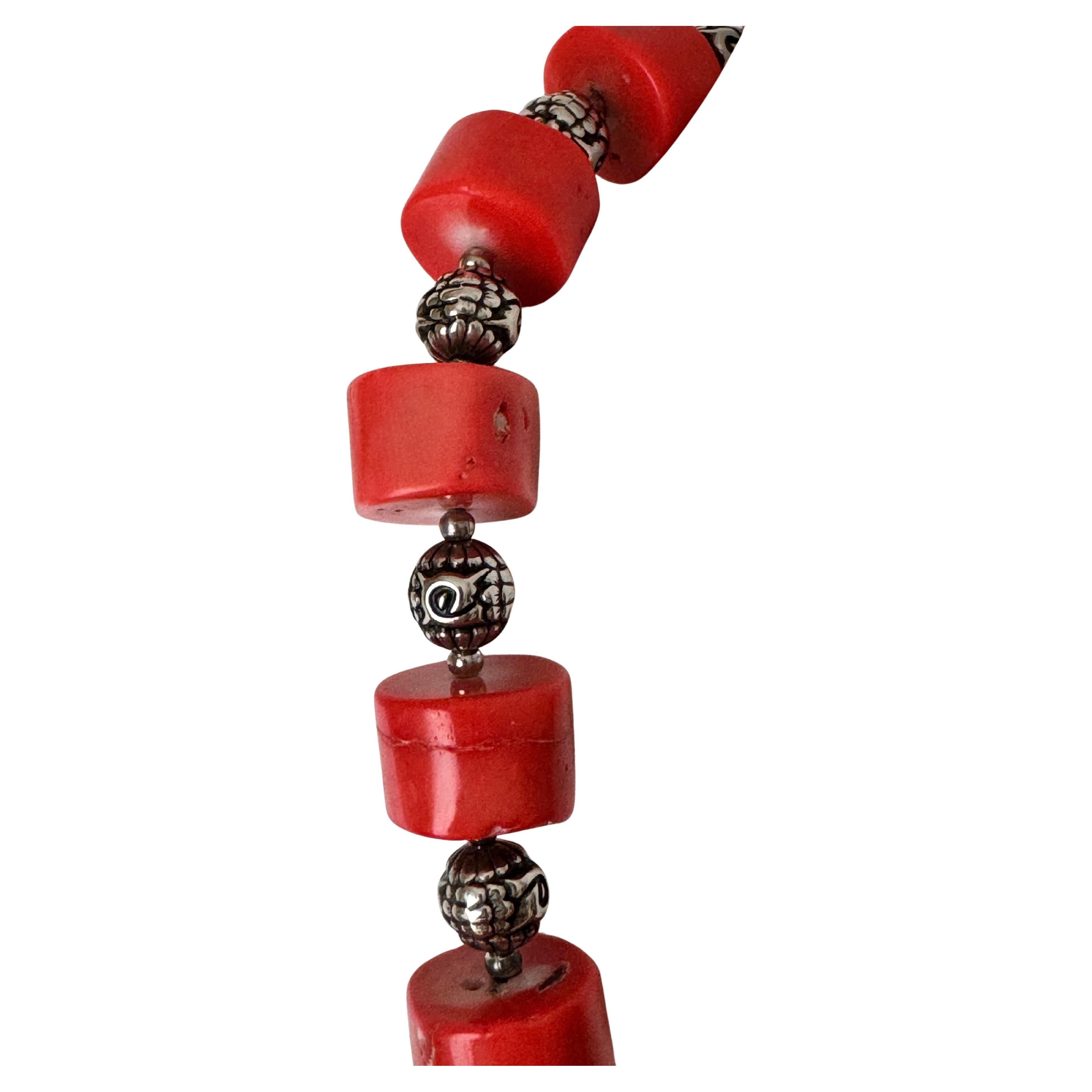 Collier en corail et en A Silver Excellent état - En vente à Lake Worth, FL