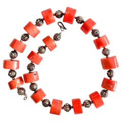 Collier en corail et en A Silver