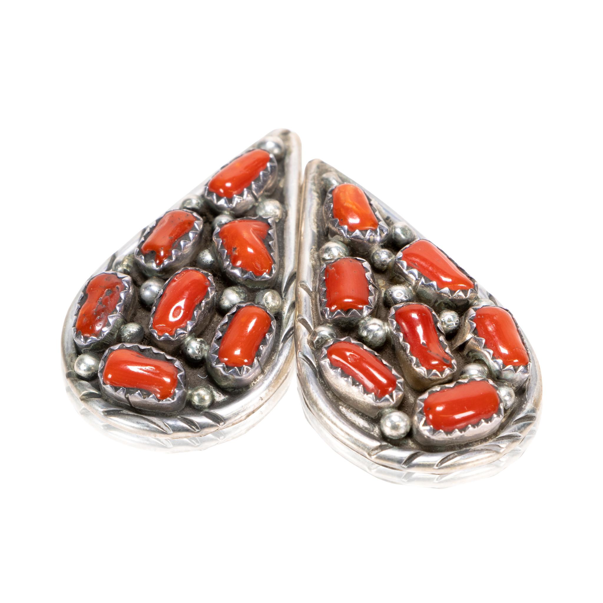Pendants d'oreilles en corail et argent Bon état - En vente à Coeur d Alene, ID