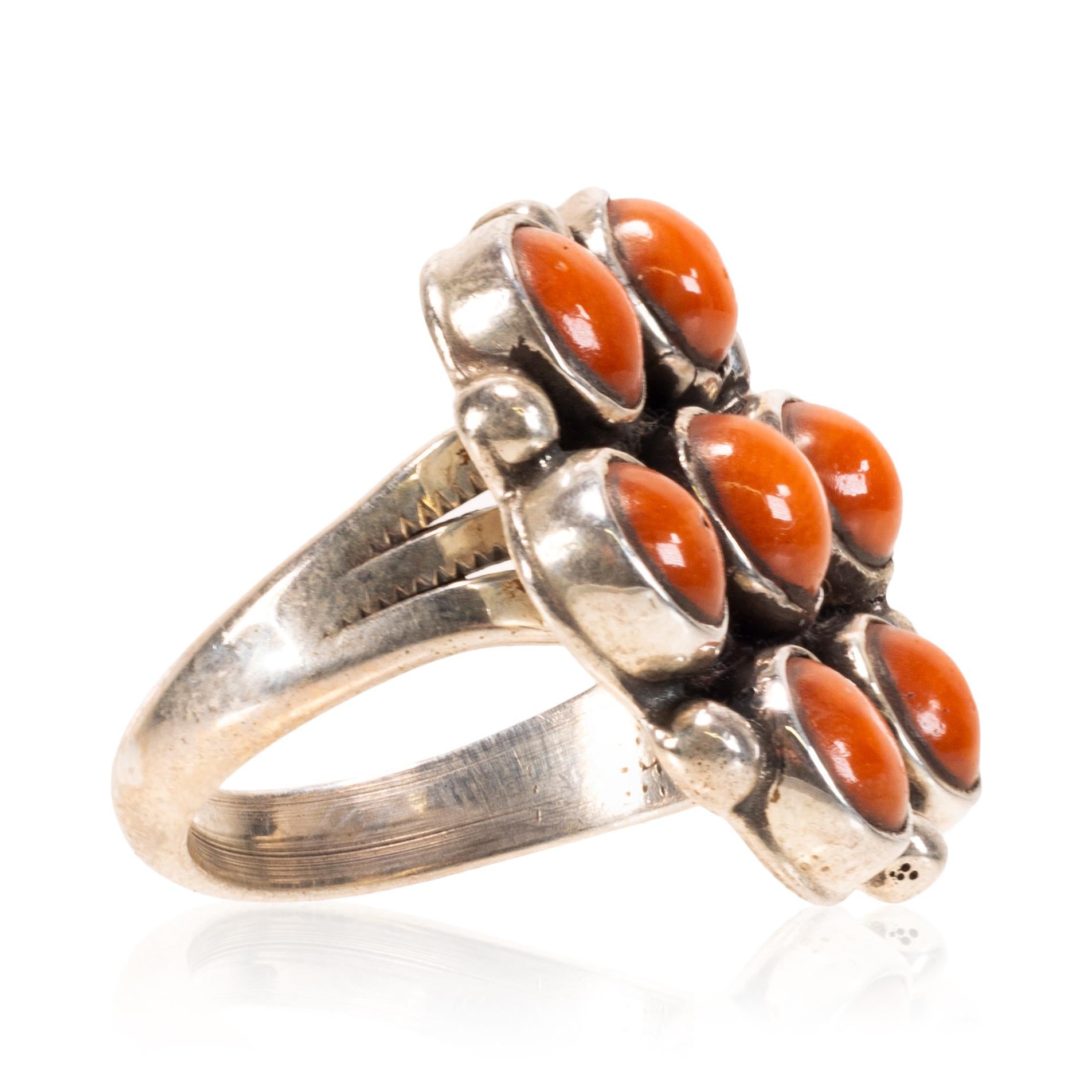 Anello di corallo e argento sterling in vendita