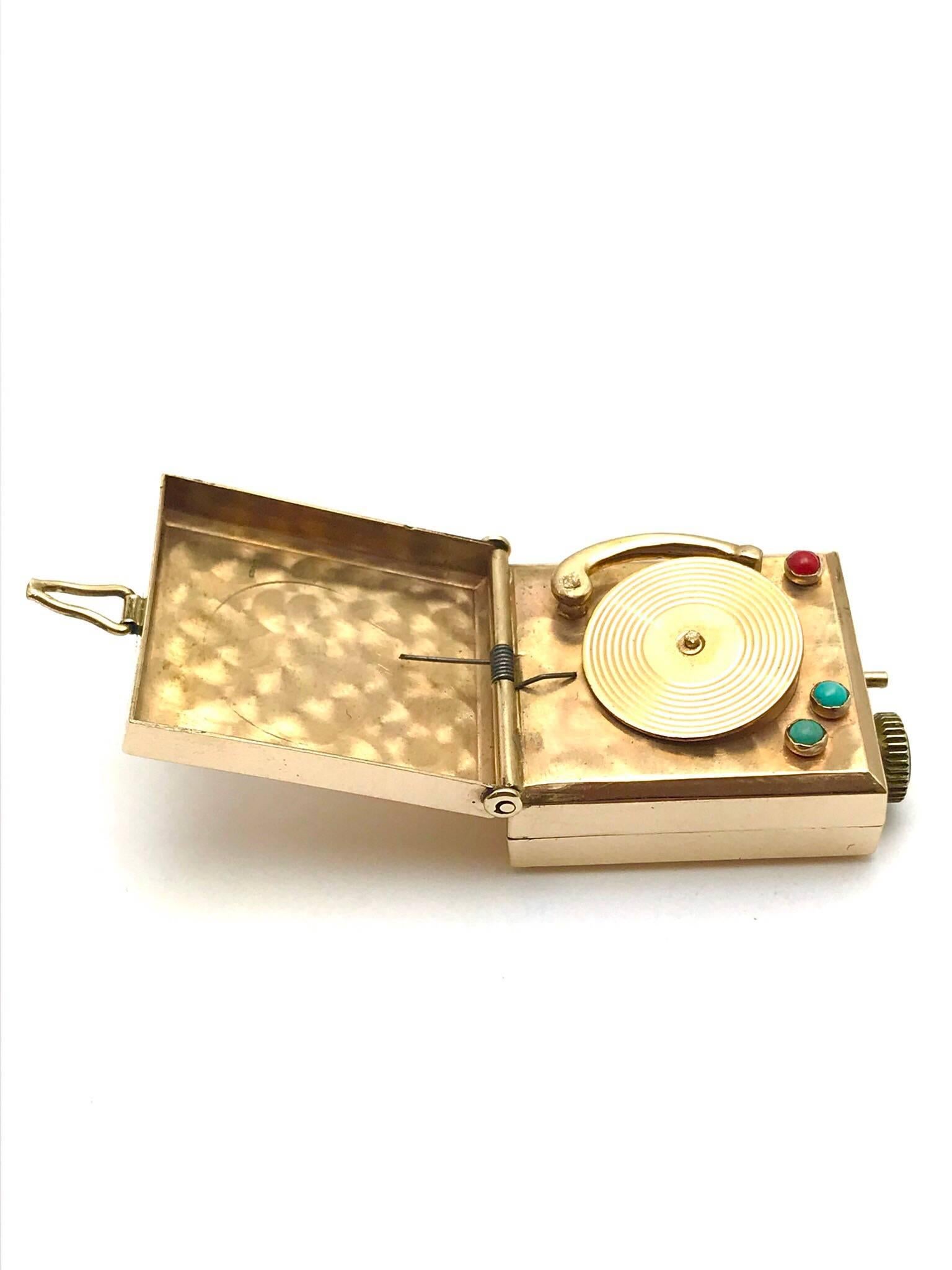 Retro Coral and Turquoise Yellow Gold Musical Victrola Charm