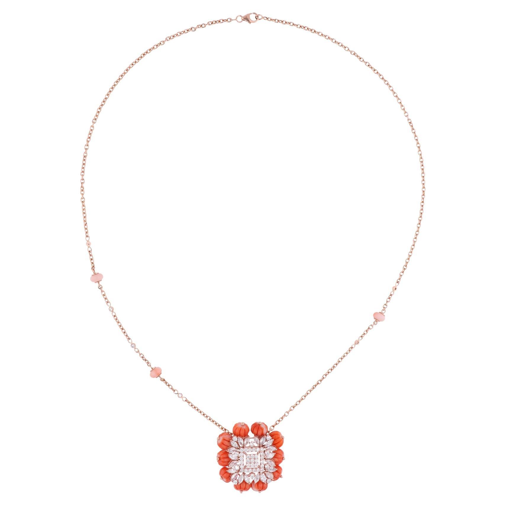Collier pendentif breloque en or rose 18 carats, perles de corail, pierres précieuses et diamants