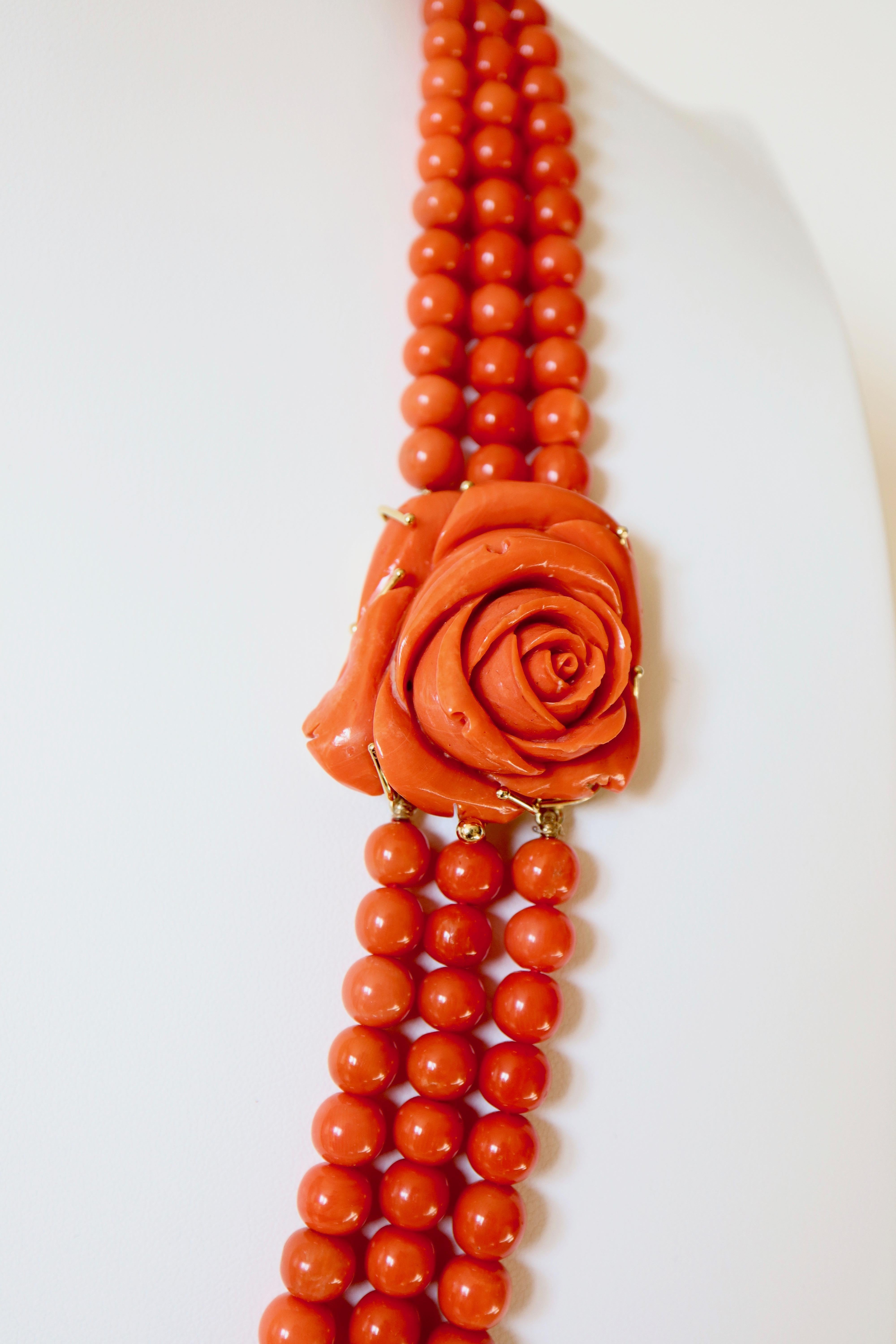 Long Necklace 3 rows of Mediterranean Coral Beads
Flower clasp stylizing a rose coral. Mechanism frame in 18K yellow gold with 2 Eight security.
3 Rows of Pearls falling from 4.5 mm to 12.5 mm at the bottom.
Clasp dimensions: 3.5 x 3.5 cm
Hallmark