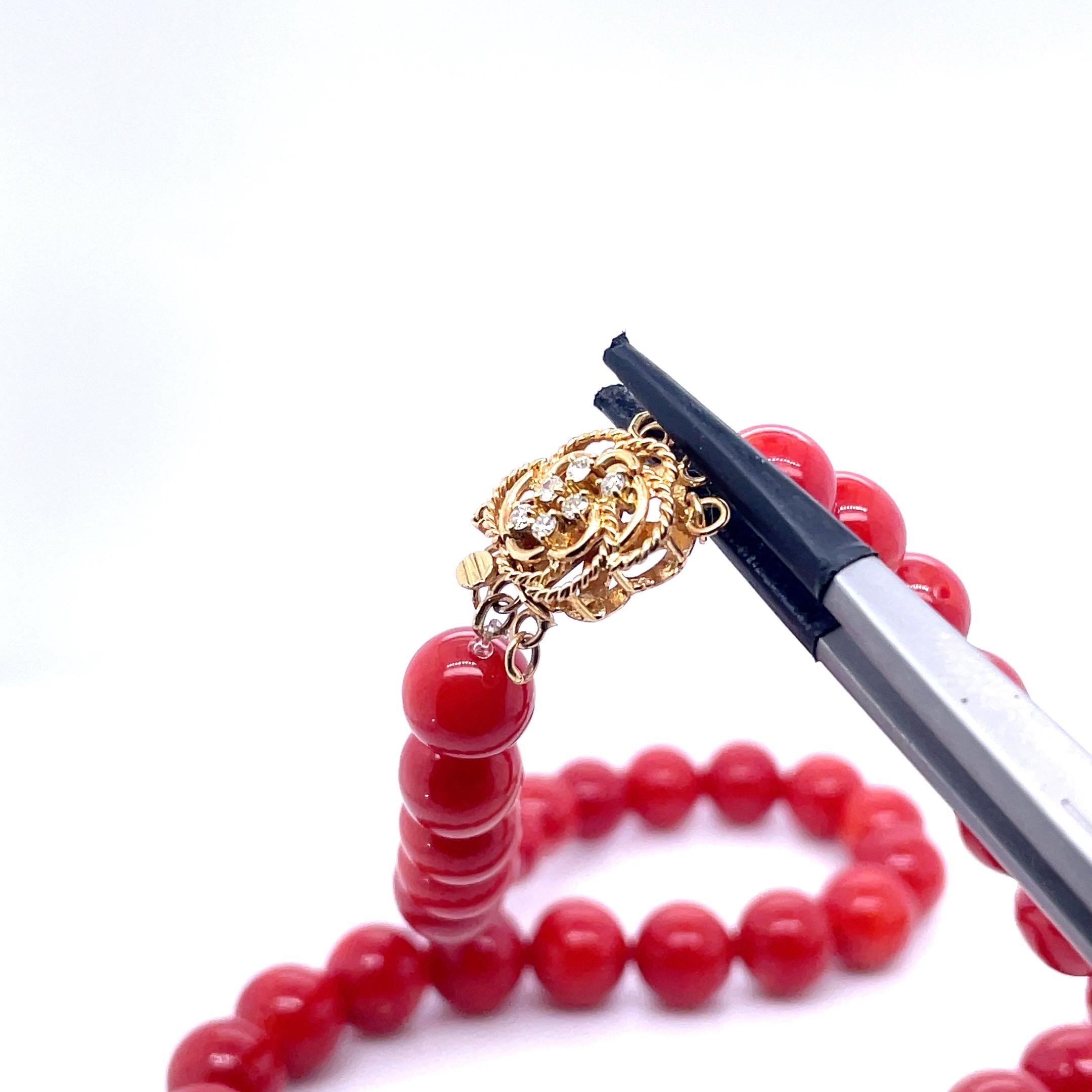 Collar de cuentas de coral Cts 259.14 en venta 2