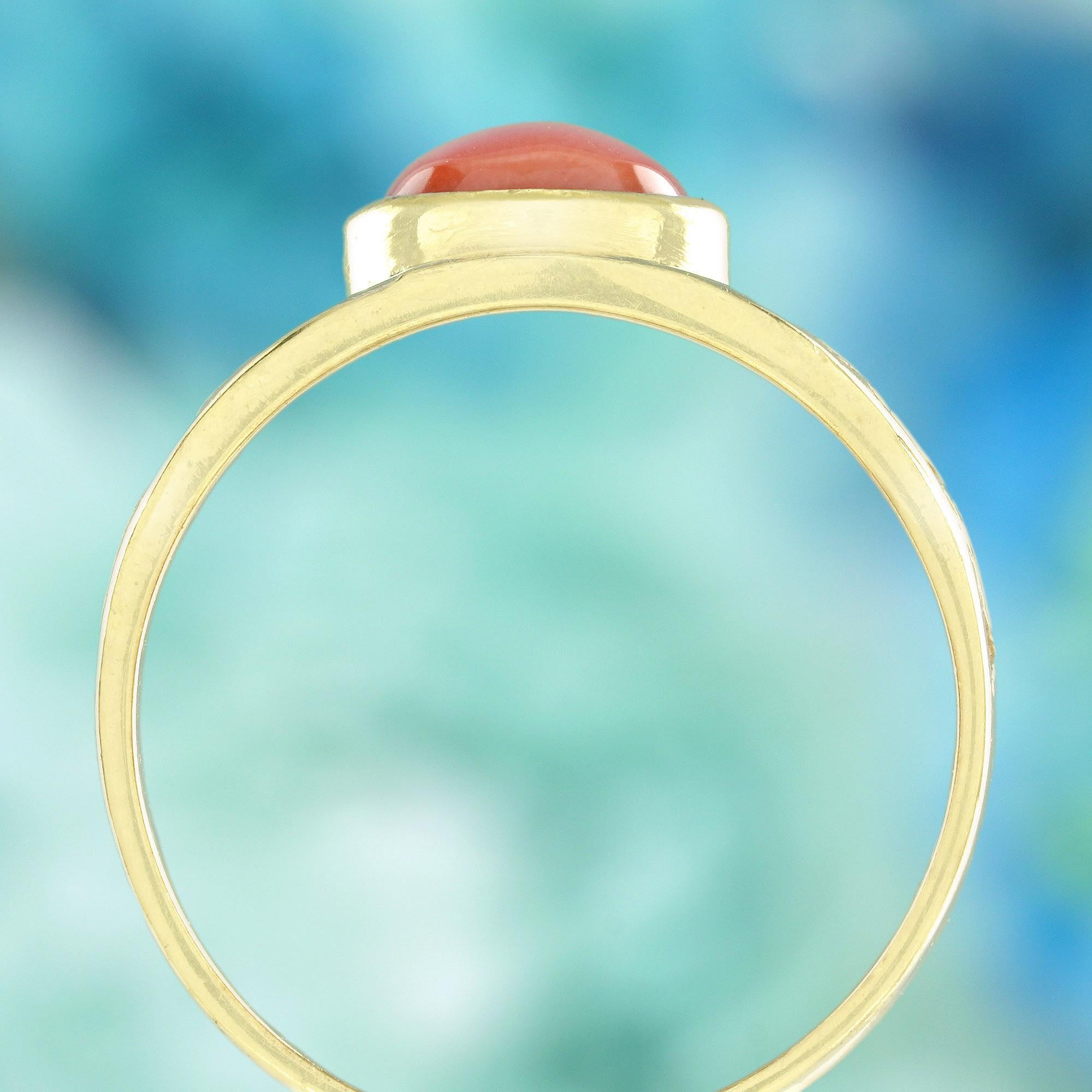 Koralle Lünette Vintage Stil Blattmotiv Ring in massivem 14K Gelbgold im Zustand „Neu“ im Angebot in Bangkok, TH