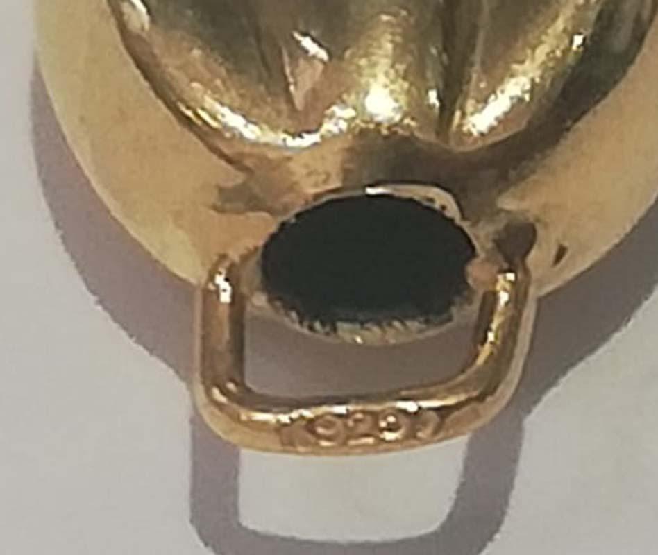 Donna Bracciale di corallo. in vendita