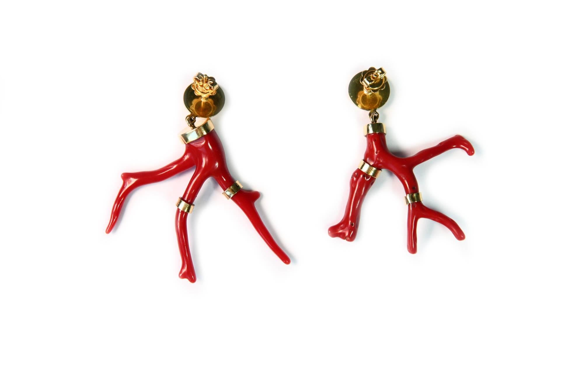 Korallenzweige-Ohrringe aus 18 Karat Gold (Kunsthandwerker*in) im Angebot