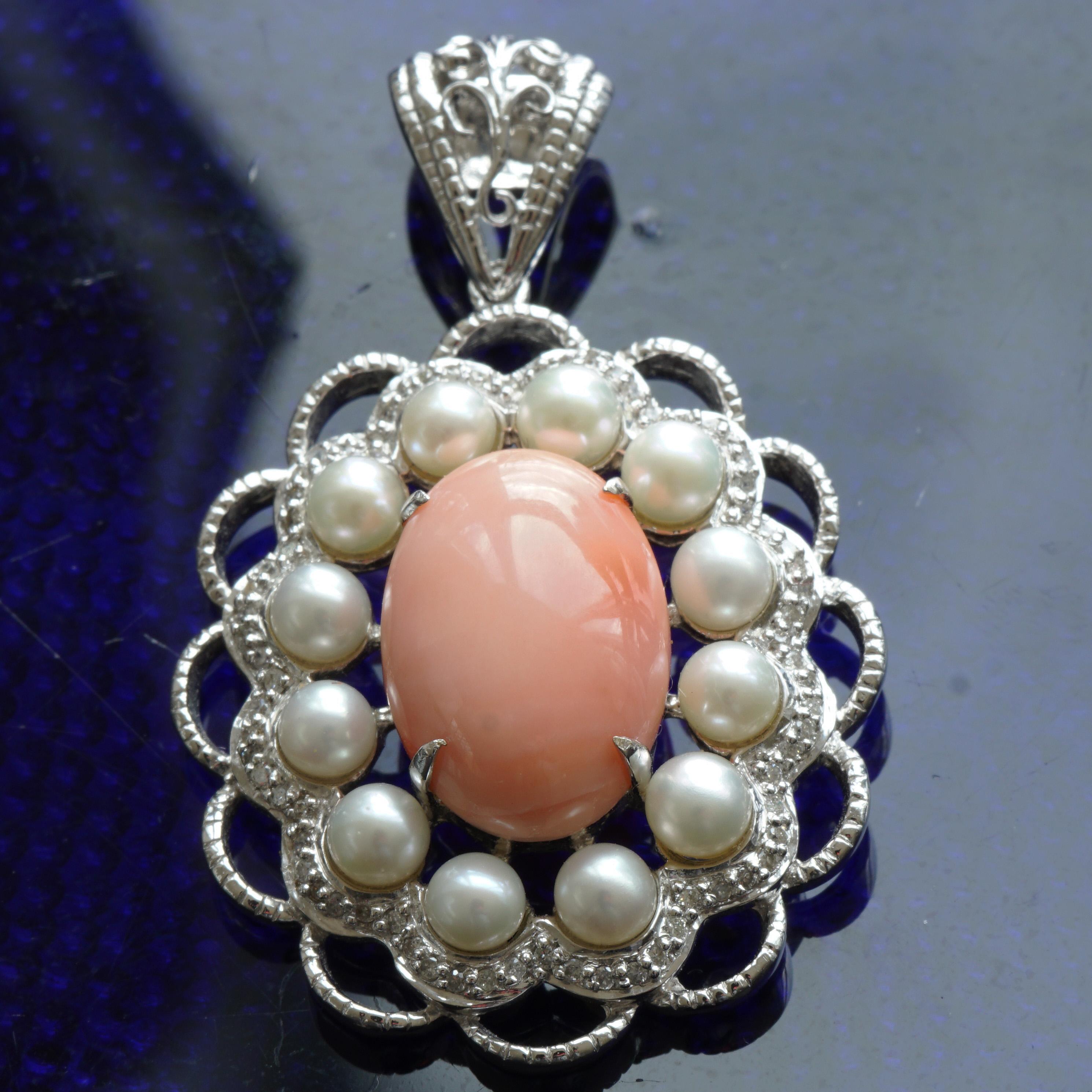Coral Brilliant Pendant 15 grams in 18 kt Gold like for Catherine the Great For Sale 3