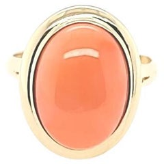Antique Coral Cabochon Ring in Yellow Gold