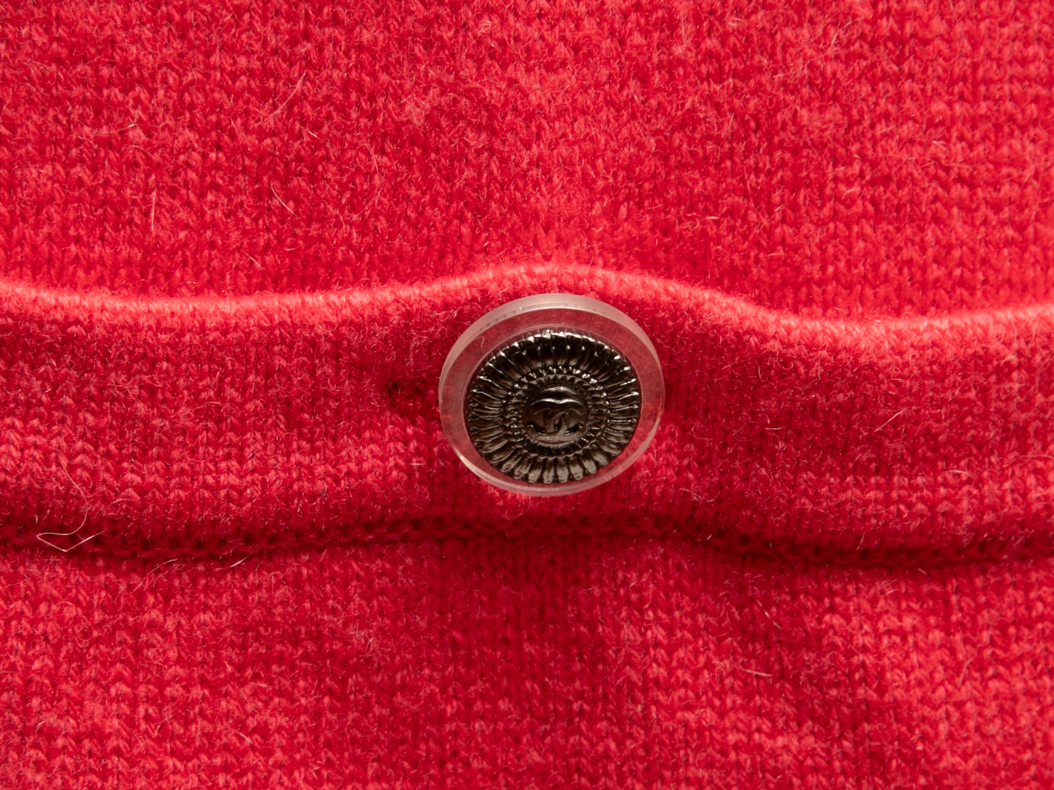 Corallo Chanel Autunno/Inverno 2009 Vestito in maglia di cachemire Taglia FR 44 in vendita 1