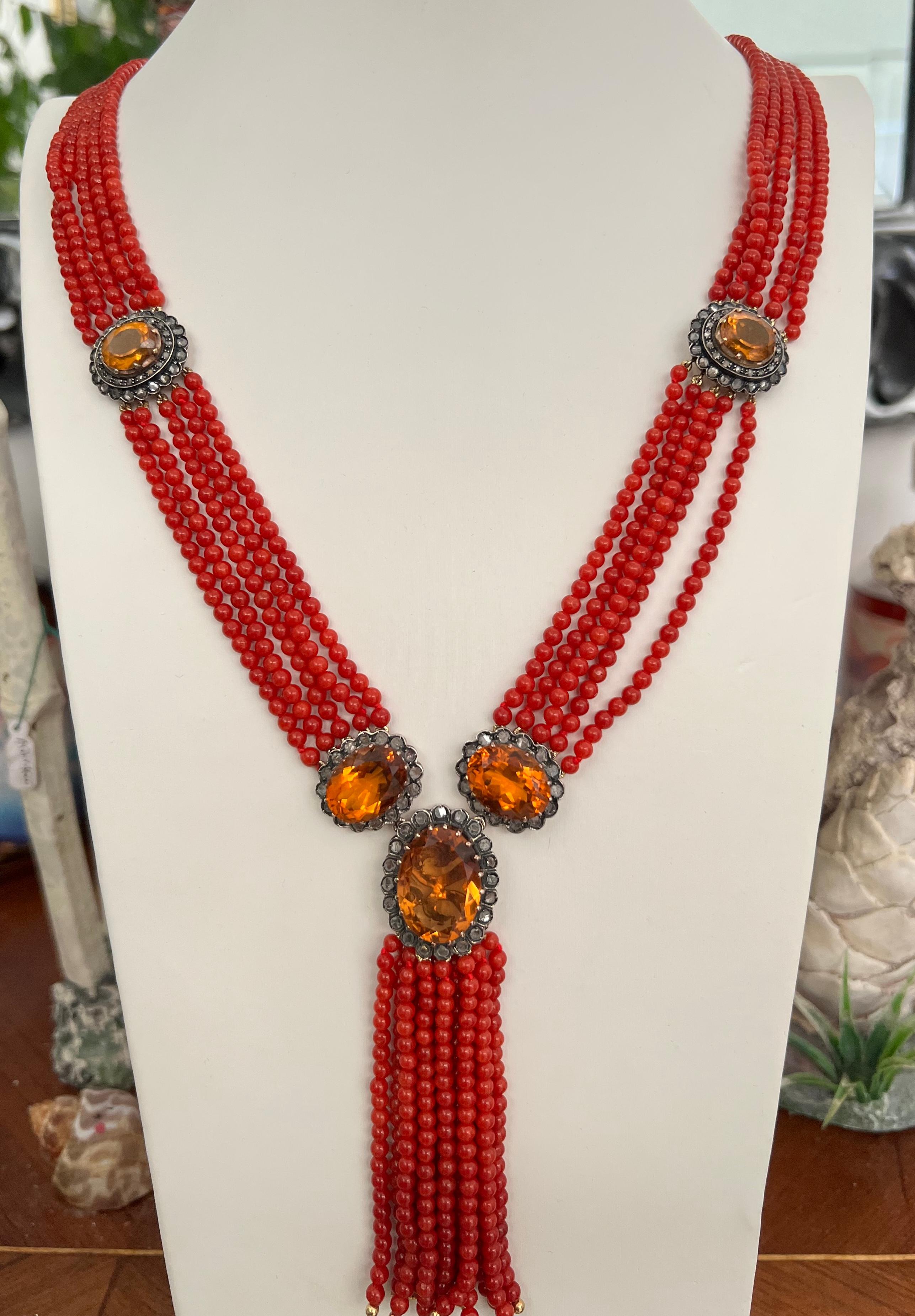 Mehrreihige Halskette mit Koralle Citrin Diamanten 14 Karat Gelbgold Verschluss (Kunsthandwerker*in) im Angebot