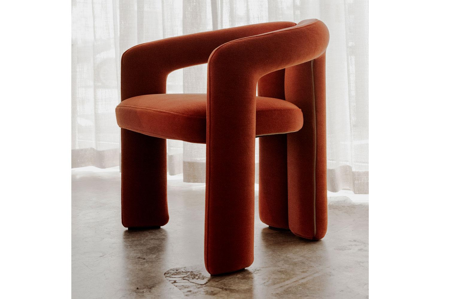 Set Of 4 Coral Colored Velvet Blend Covered Dining Chair, Cassina In Good Condition In Tulsa, OK