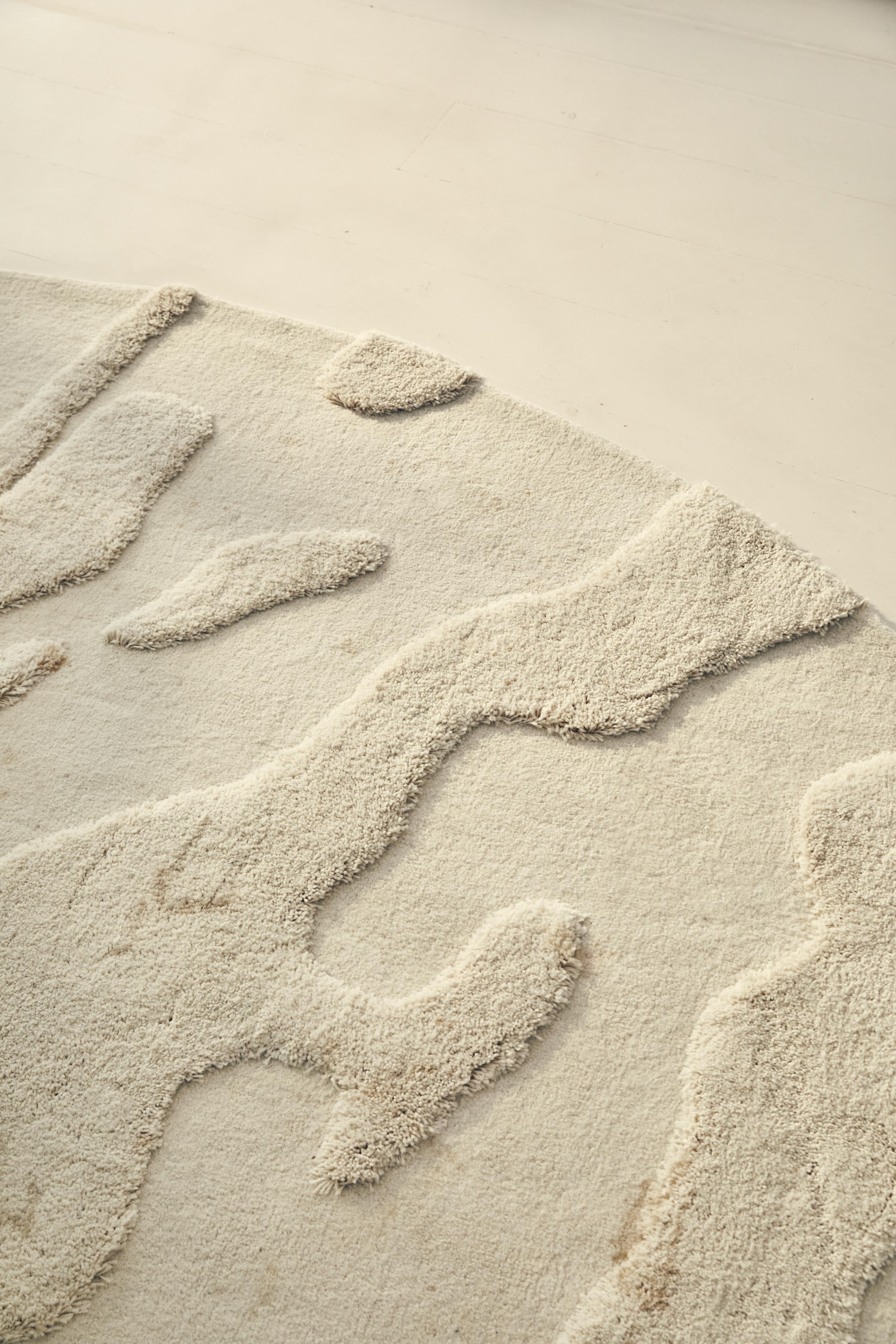 Coral Contemporary Rug in Econyl Regenerated Nylon Fiber by Estudio Orth For Sale 4