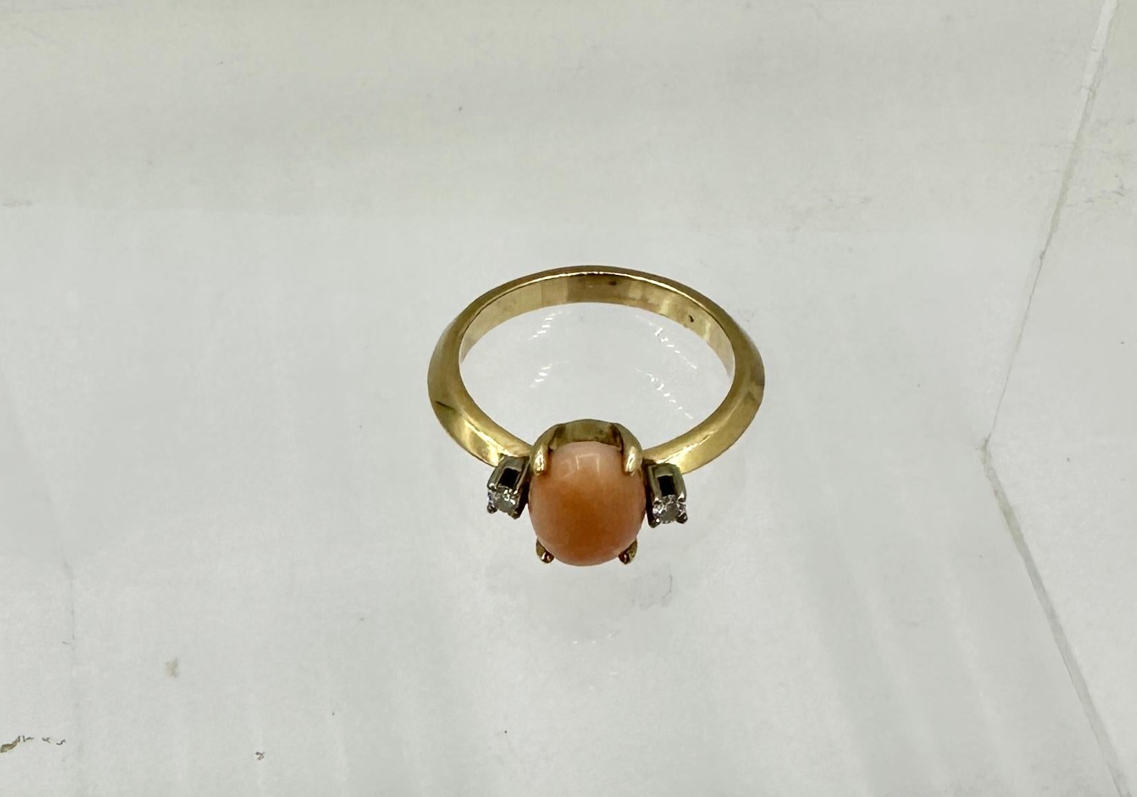 Bague en or 14 carats avec diamants et diamants taille brillant corail saumon en vente 4