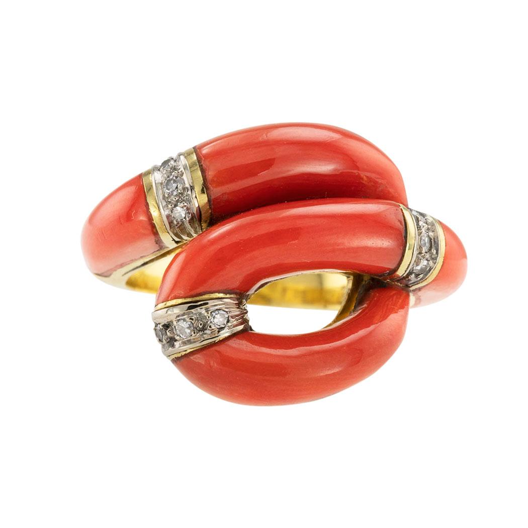 Coral Diamond Yellow Gold Ring In Good Condition In Los Angeles, CA