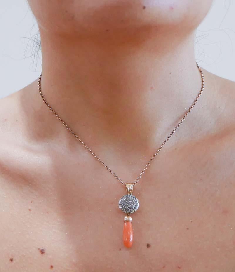 Donna Ciondolo in corallo, diamanti, oro rosa 14 carati e argento. in vendita