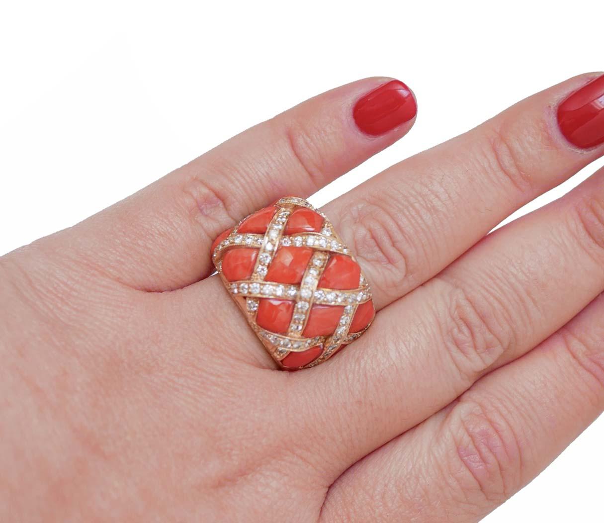 Coral, Diamonds, 14 Karat Rose Gold Band Ring. In Good Condition In Marcianise, Marcianise (CE)