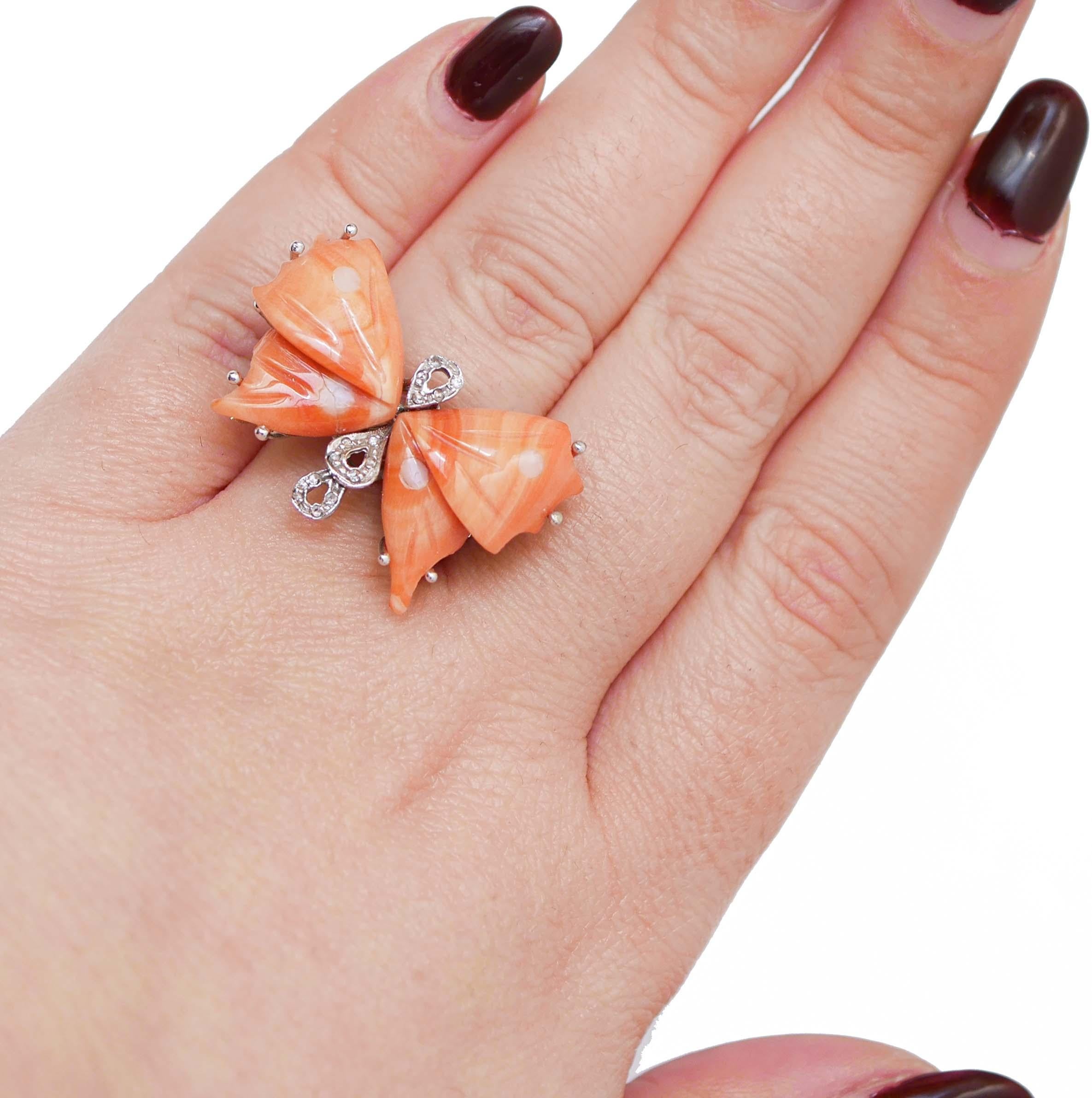 Coral, Diamonds, 14 Karat White Gold Butterfly Ring. In Good Condition For Sale In Marcianise, Marcianise (CE)
