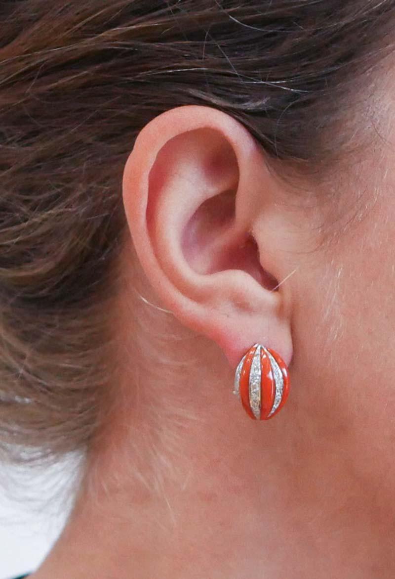 Corallo, diamanti, oro bianco 14 carati Orecchini. In condizioni buone in vendita a Marcianise, Marcianise (CE)