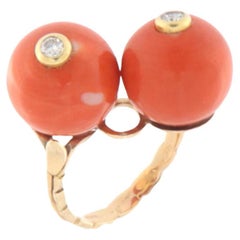 Bague cocktail en or jaune 14 carats avec diamants et corail
