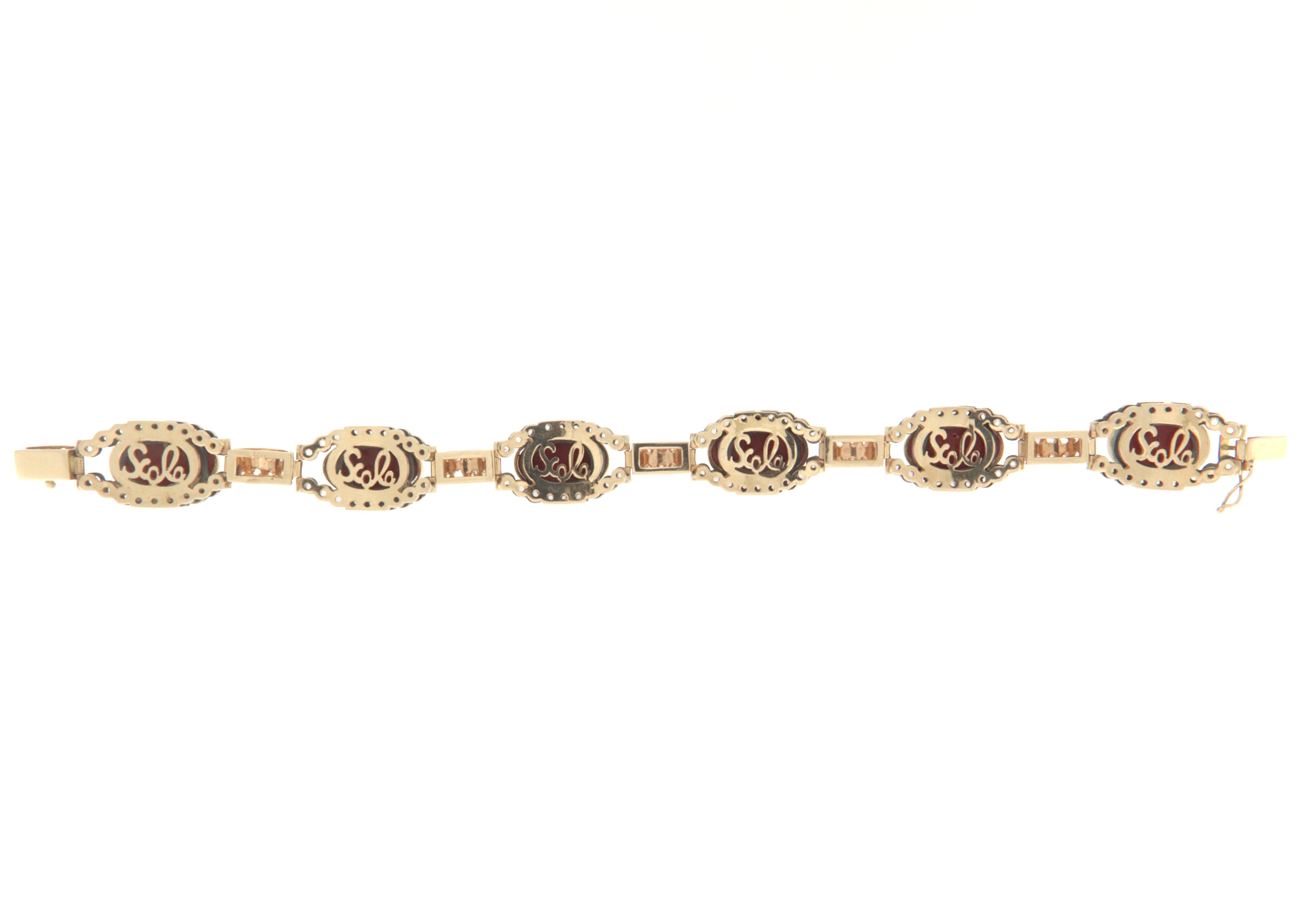 Coral Diamonds 14 Karat Yellow Gold Cuff Bracelet In New Condition For Sale In Marcianise, IT