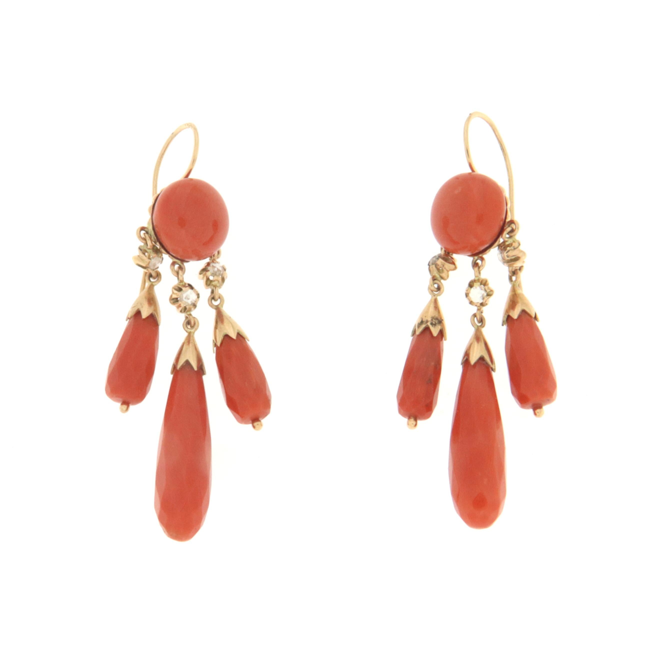 Coral Diamonds 14 Karat Yellow Gold Drop Earrings In New Condition For Sale In Marcianise, IT
